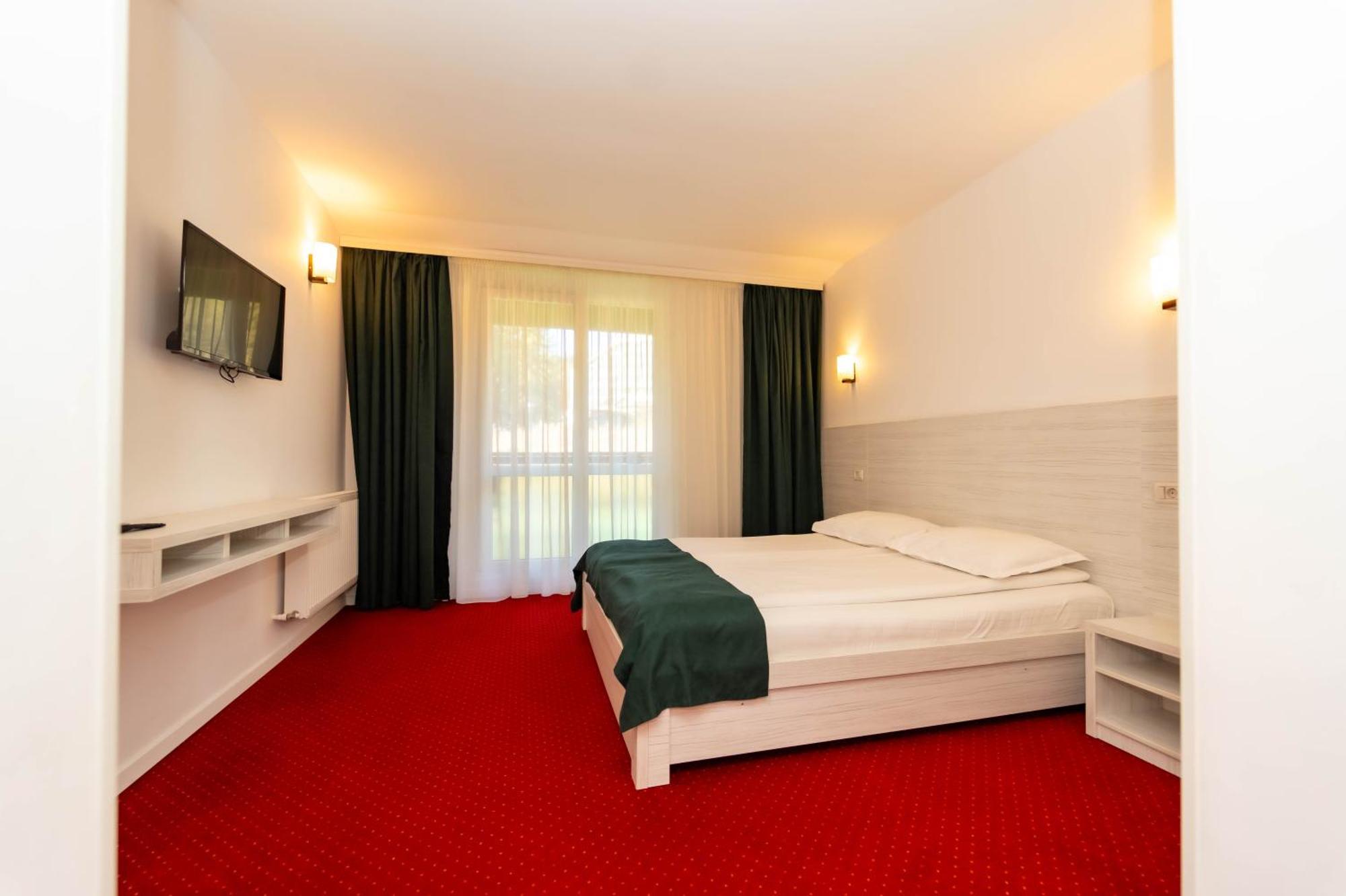 Hotel Cirus 3*